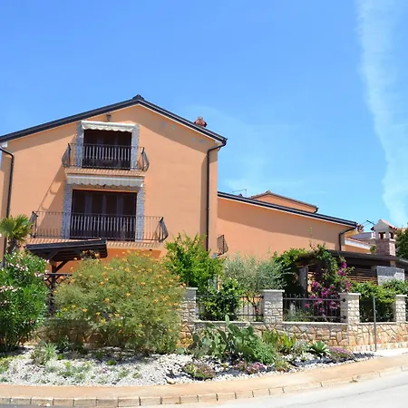 Viola Istra 4*