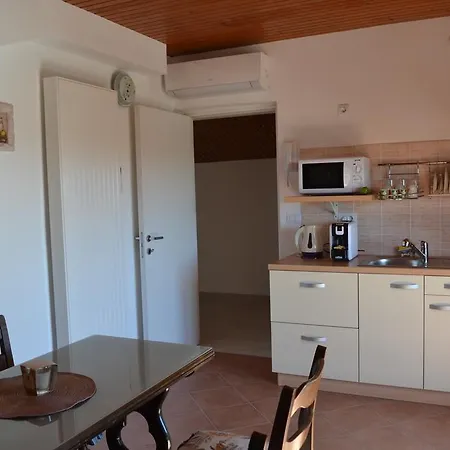 Viola Istra Πανσιόν Štinjan