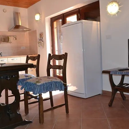 Viola Istra Πανσιόν